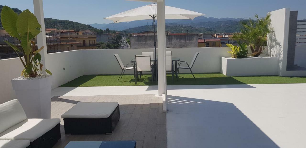 Apartamento L'Isola Di Ago Torregrotta Exterior foto